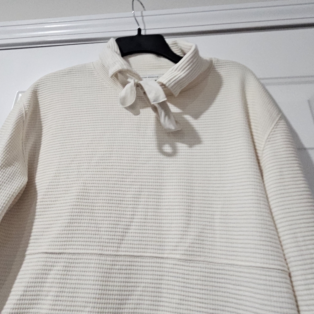 Club Monaco pullover ribbed top with ribbon pull string size small - Picture 9 of 11